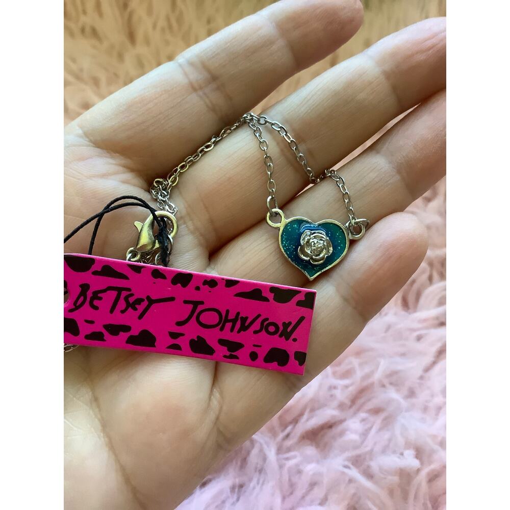 💜💜💜New betseyville  lovely necklace💜💜💜💜